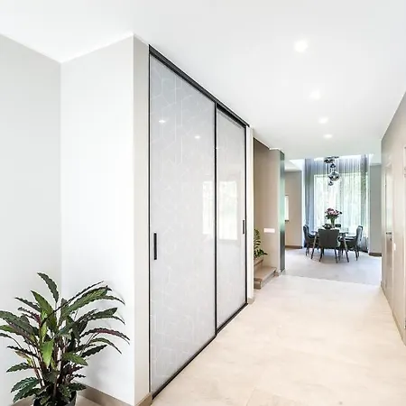 公寓 Modern City Villas With Private Parking, Garden And Bbq *